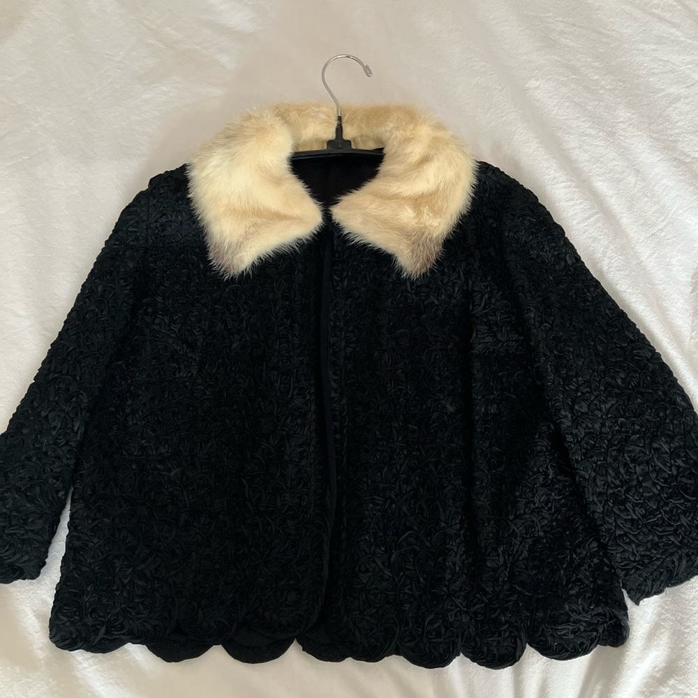Vintage 1940’s Black Ribbon, Silk lined Jacket with Mink collar